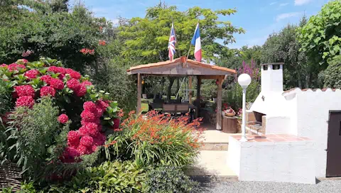 photo of dining area for Le Marronnier - Holiday rentals in France